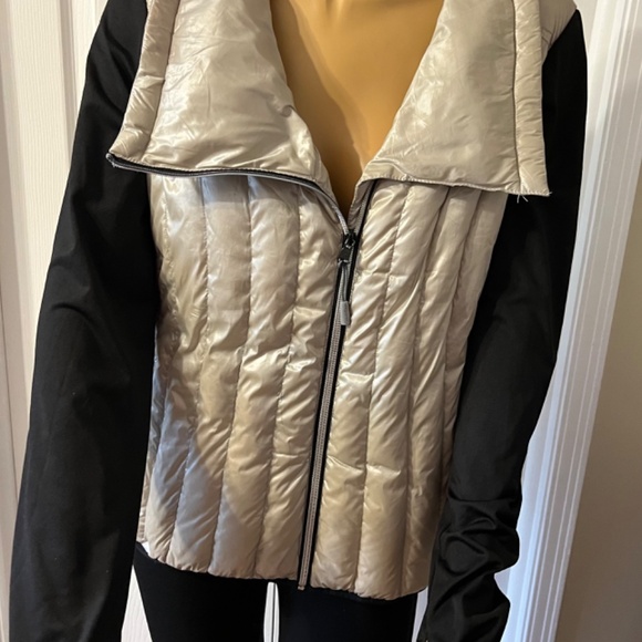 Jacket - Picture 2 of 7